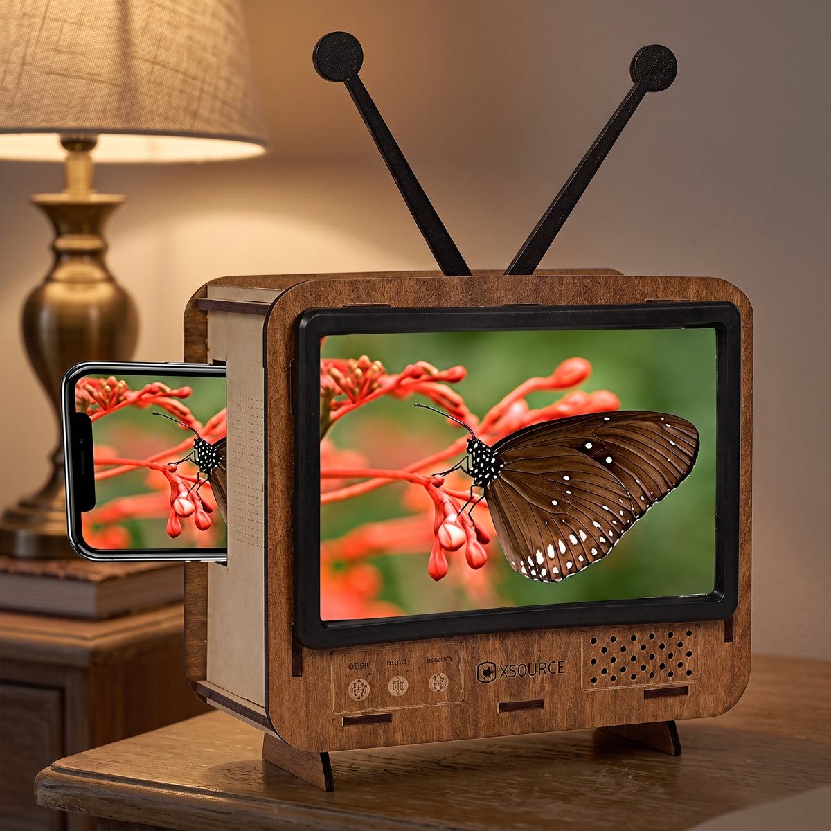 Retro TV-Shaped Wooden Phone Stand with Magnifying Screen - Hands-Free Mini Cinema