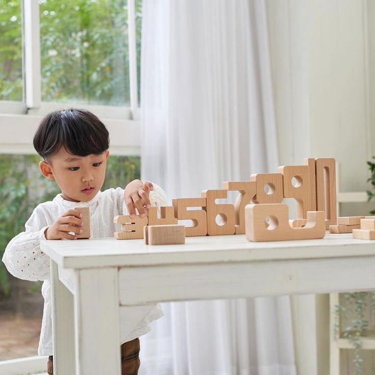Wooden Number Blocks Learning Toy - Set of 10, Numbers 0-9, Birch Ply