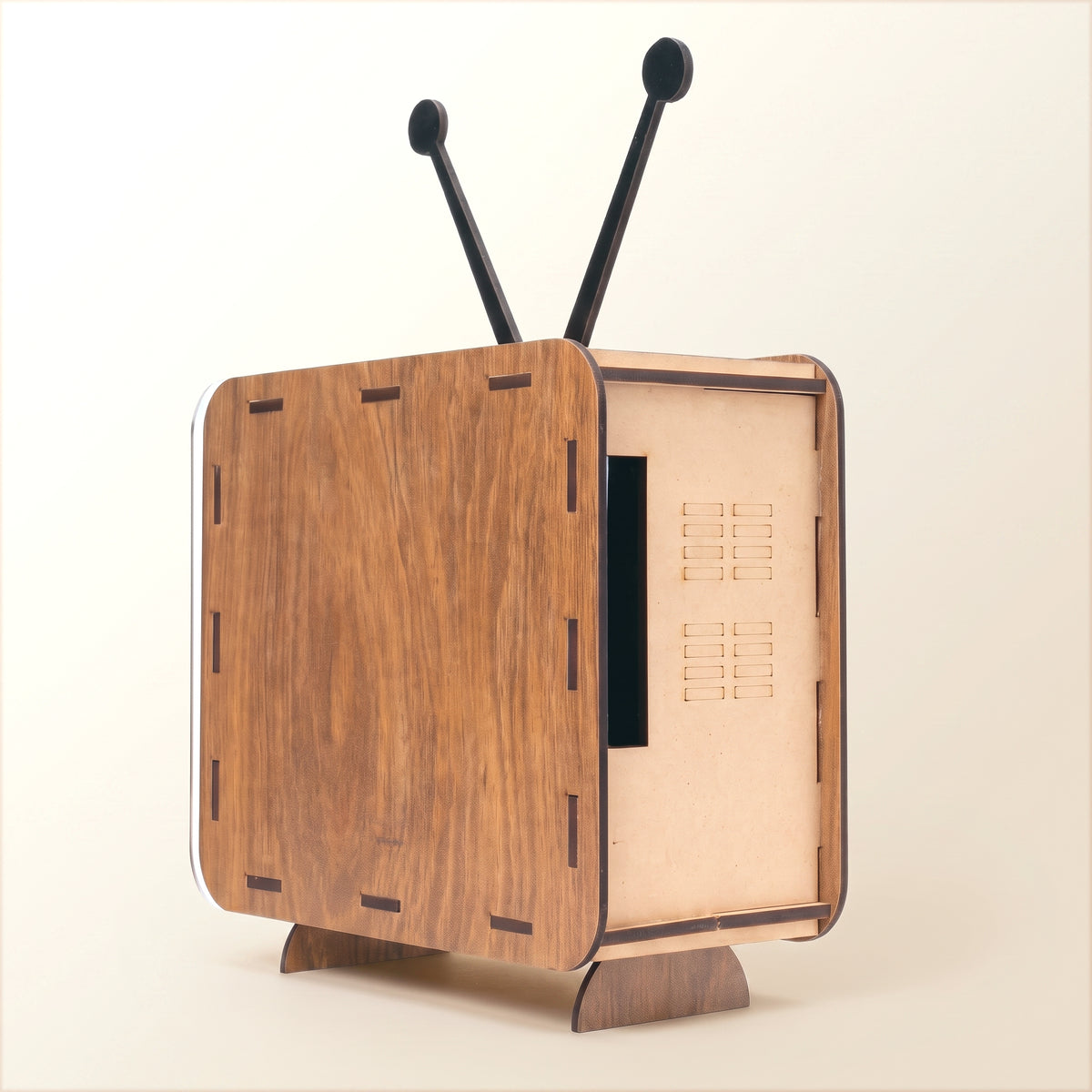 Retro TV-Shaped Wooden Phone Stand with Magnifying Screen - Hands-Free Mini Cinema