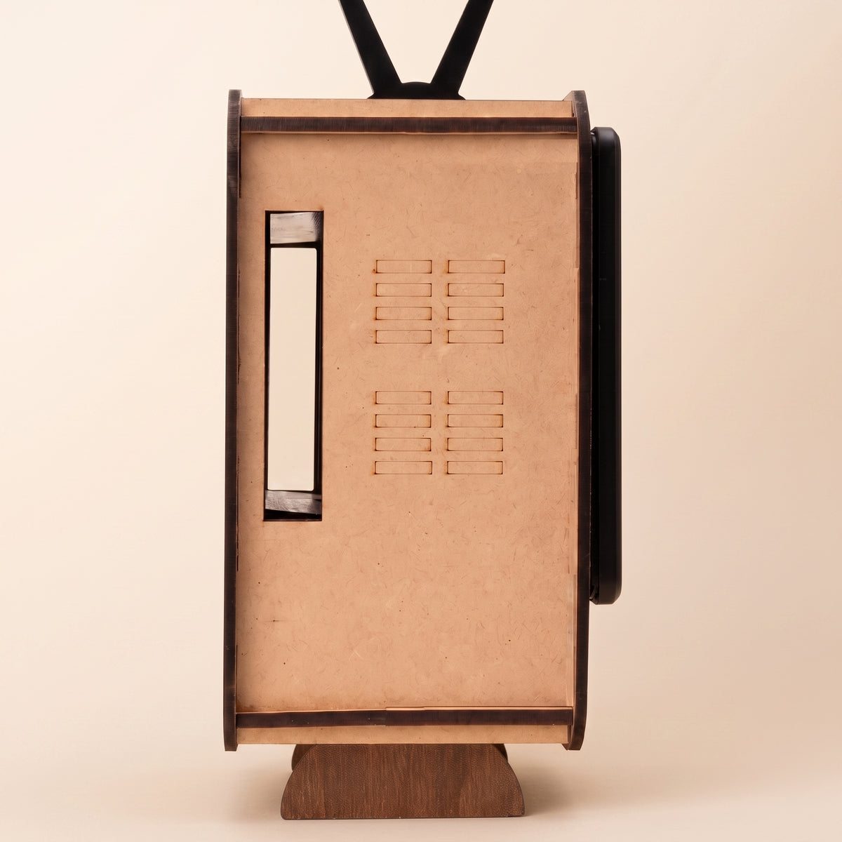 Retro TV-Shaped Wooden Phone Stand with Magnifying Screen - Hands-Free Mini Cinema