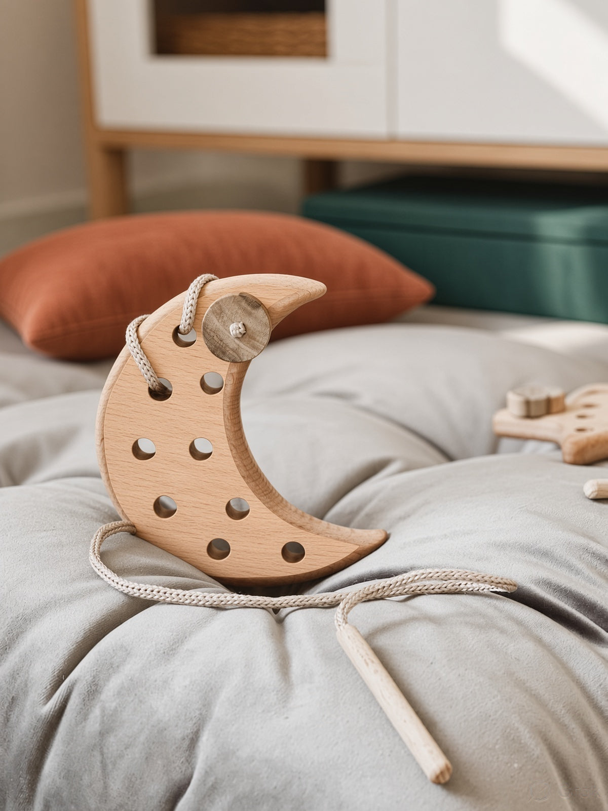 Montessori Wooden Lacing Toy - Cloud, Moon & Star Shapes for Fine Motor Skills