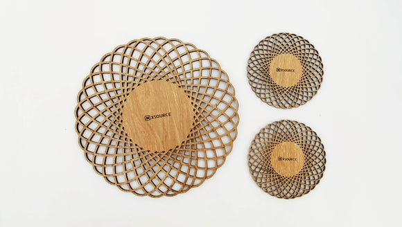 XSOURCE Wooden Round Placemats for Dining Table Placemats Set of 3 Heat Resistant Place Mats, Wooden Table Mats Non-Slip Stain Resistant Kitchen Table Placemats (Big 1 Pc : 22cm,,Small 2 Pcs: 11 cm)